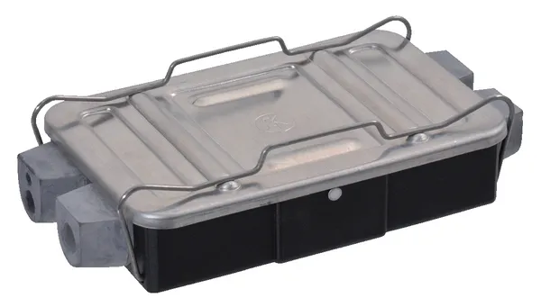 [SI135045] BOITIER DE CONNECTION 8I.AMP, SI135045