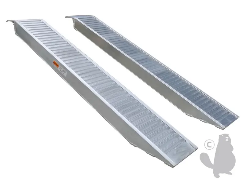 [910-8225] Jeu de 2 rampes alu droites. Longueur 197cm, largeur 30,5cm, hauteur de 11cm, capacité maximum de 3310kg/paire 3582321709598
